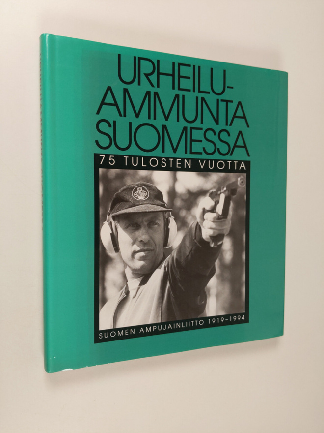 Urheiluammunta Suomessa : 75 tulosten vuotta : Suomen amp...