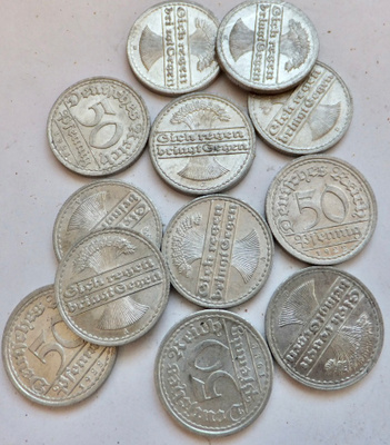 12 Kolikkoa Saksa 50 pf 1922 Lyöntikiiltoiset