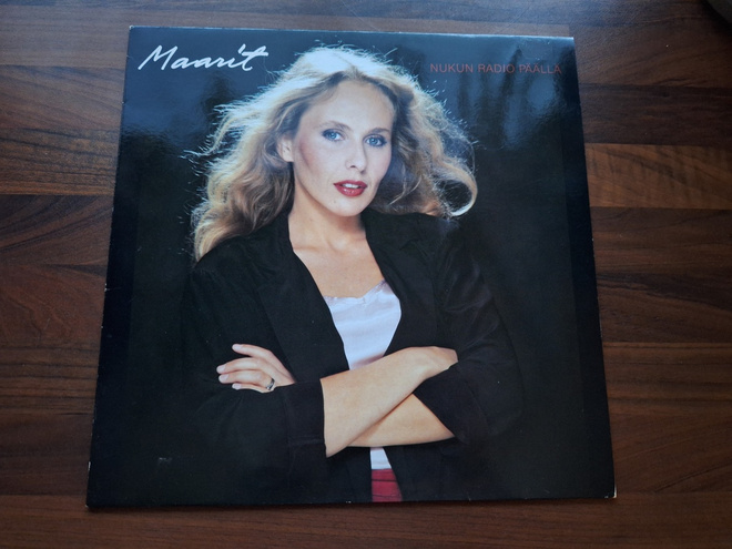 MAARIT - NUKUN RADIO PÄÄLLÄ . LP