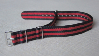 Nato 18mm punamustat raidat