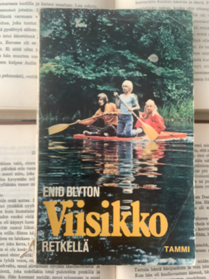 Enid Blyton - Viisikko retkellä (nid.)