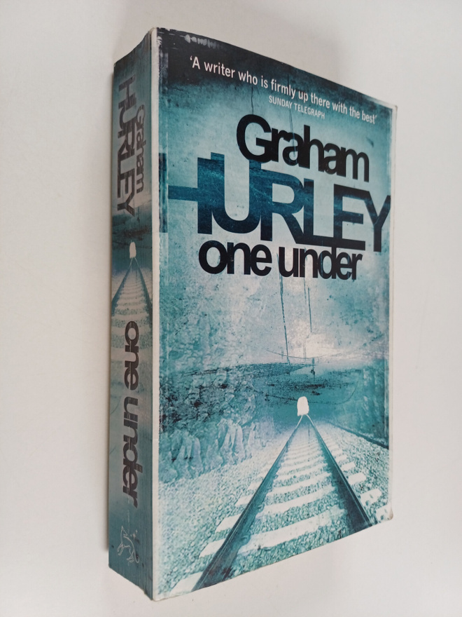 Graham Hurley : One Under