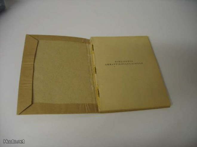 Kielioppia ammattikoululaisille v. 1946