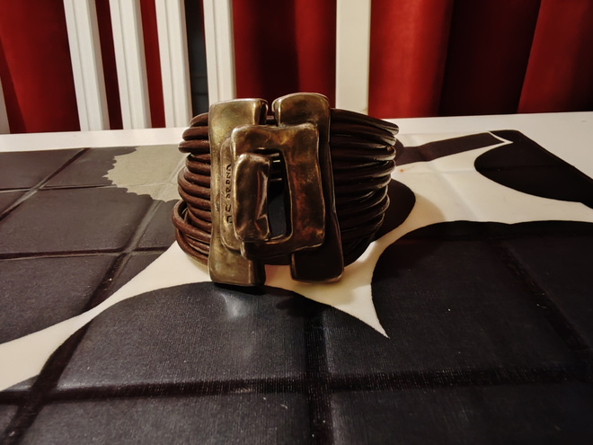 Uno de 50 Wide Leather rannekoru