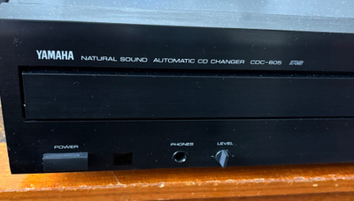 CD-Soitin Yamaha CDC-605 Japan.