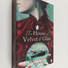 Katherine Howe : The House of Velvet and Glass - pikkukuva 1
