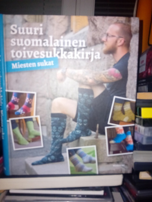 Suuri suomalainen toivesukkakirja - Miesten sukat ( SIS POST