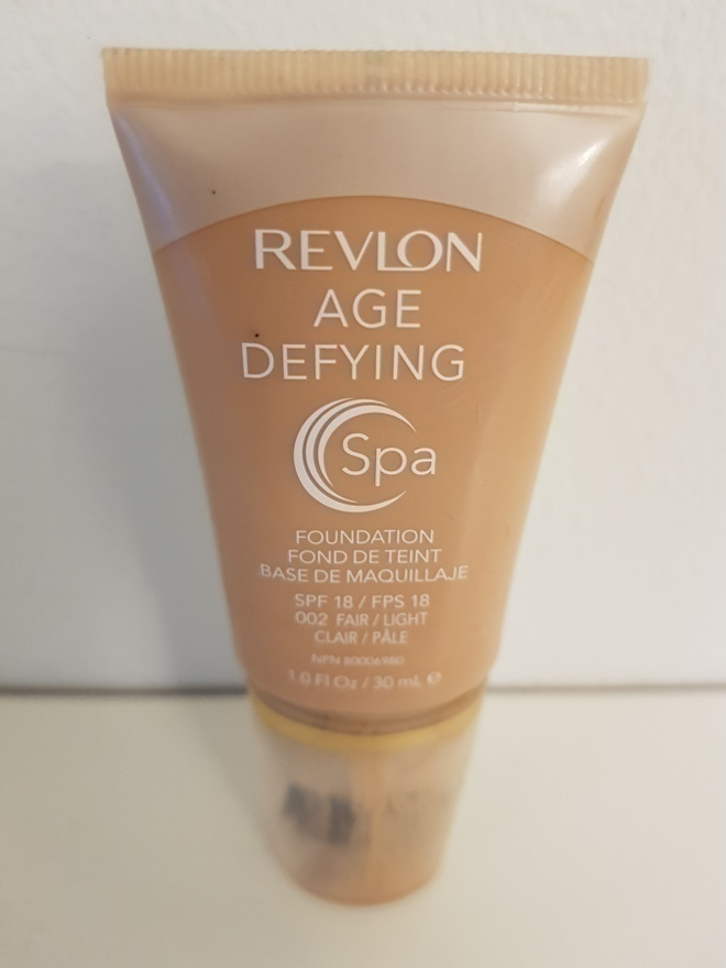 Revlon Age Defying Spa Foundation / Meikkivoide