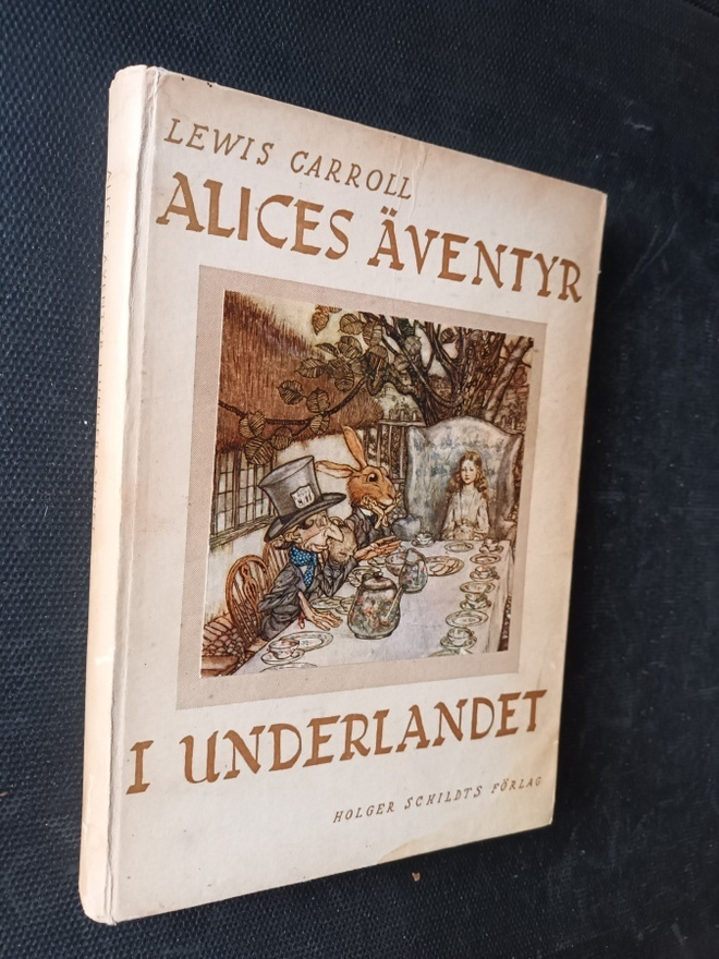 Alice äventyr i Underlandet. Illustrerad. (1946)