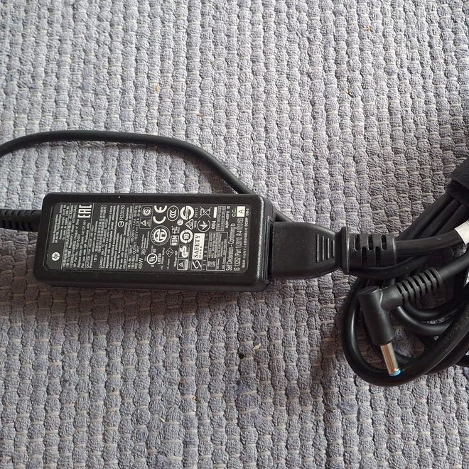 HP kannettavan virtalähde 2.31A19.5V 45W