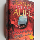 Jean M Untinen-Auel : Maalattujen luolien maa - pikkukuva 1