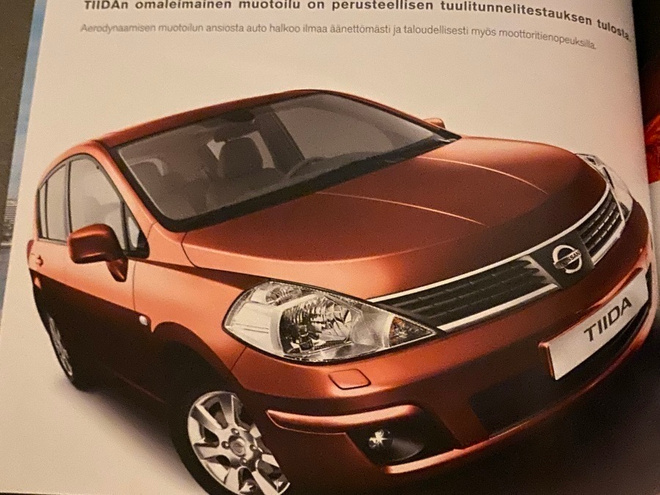 Myyntiesite - Nissan Tiida - 2007