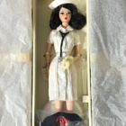 Silkstone Barbie Nurse - sairaanhoitaja - pikkukuva 3