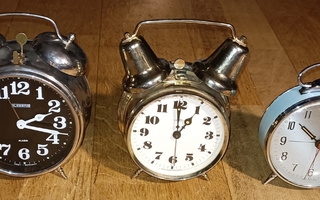 Vanhat Pöytäkellot / Vetokellot (3kpl.)