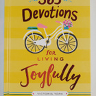 Victoria Doulos York : 365 Devotions for Living Joyfully - pikkukuva 1