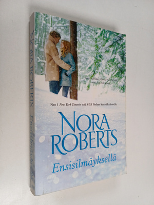 Nora Roberts : Ensisilmäyksellä
