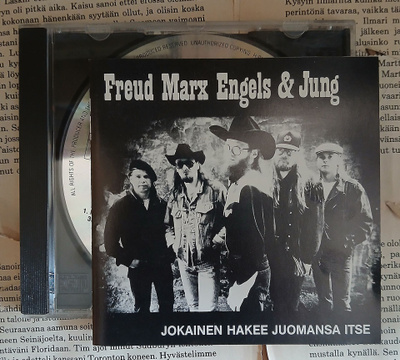 Freud, Marx, Engels & Jung - Jokainen hakee juomansa itse