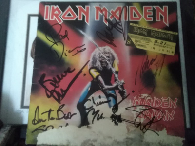 Iron Maiden Japan levyn kansi nimmareineen.