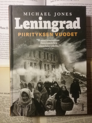 Michael Jones - Leningrad: piirityksen vuodet (sid.)