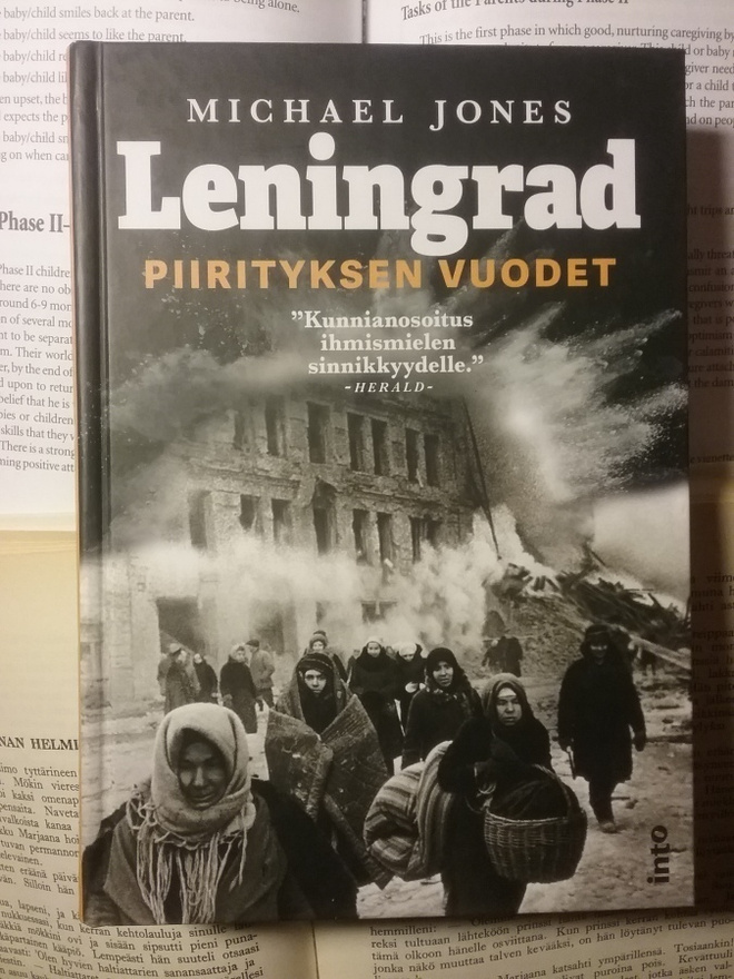 Michael Jones - Leningrad: piirityksen vuodet (sid.)