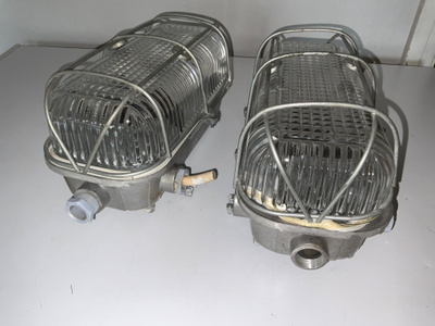 Vintage Idman H9-31 teollisuusvalaisimet