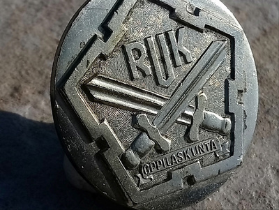 Hopeavärinen RUK merkki. Halkaisija - 30mm