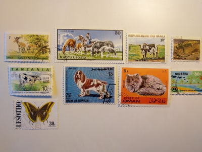 Postimerkki aihekokoelma eläimiä 10 erilaista