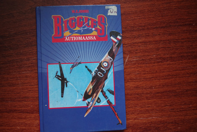 Biggles autiomaassa (1990)