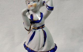 Posliinityttö (figuuri 23)