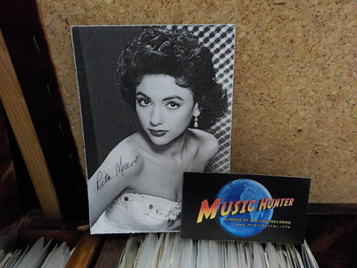 RITA MORENO NIMIKIRJOITUS KUVASSA