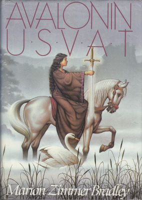 Marion Zimmer Bradley: Avalonin usvat (sid. 1p Wsoy 1986)