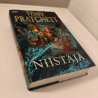 Terry Pratchett: Niistäjä - pikkukuva 1