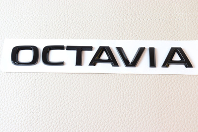 Skoda Tekstimerkki "OCTAVIA" ; Kiiltävä musta 18