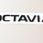 Skoda Tekstimerkki "OCTAVIA" ; Kiiltävä musta 18 - pikkukuva 1