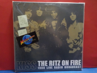 KISS - THE RITZ ON FIRE M-/EX- UK&EU 2014 PRESS 2LP