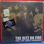 KISS - THE RITZ ON FIRE M-/EX- UK&EU 2014 PRESS 2LP - pikkukuva 1