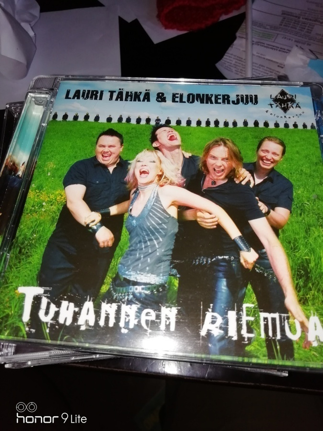 Lauri Tähkä ja elonkerjuu levyt