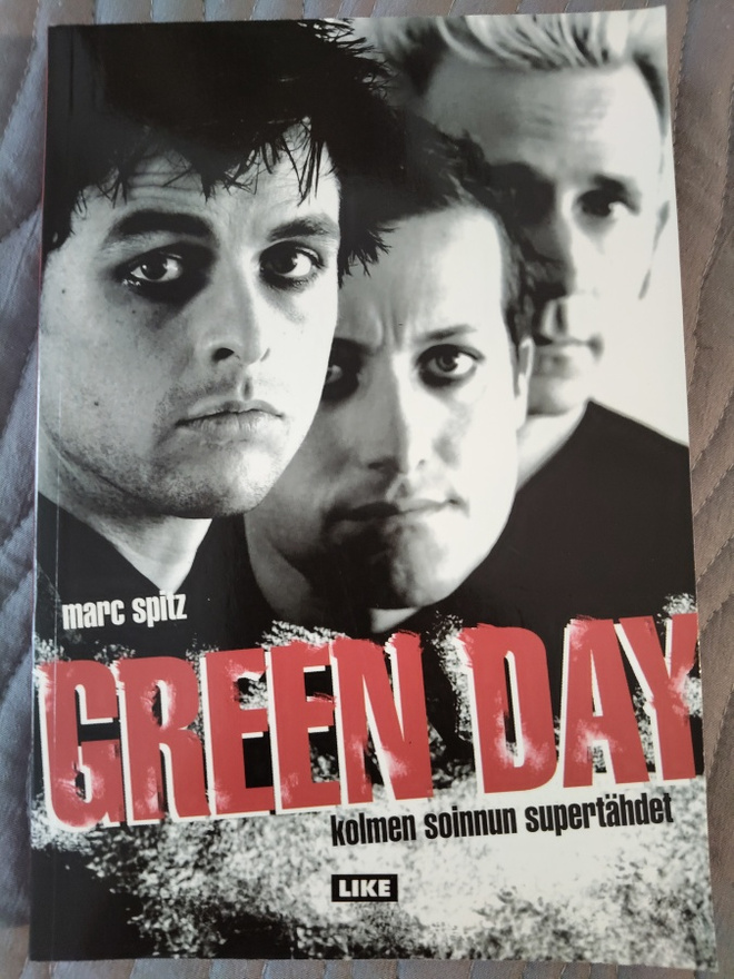 Marc Spitz: Green Day, kolmen soinnun supertähdet