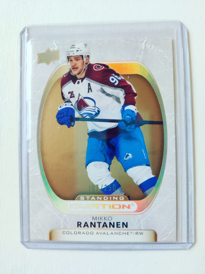 Mikko Rantanen - 21-22 UD Ovation Standing Gold /250