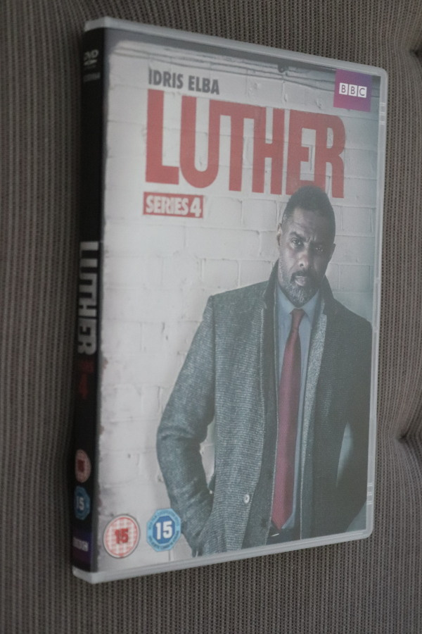 DVD Luther kausi 4 ( BBC 2015 Idris Elba ei suomitekstejä )