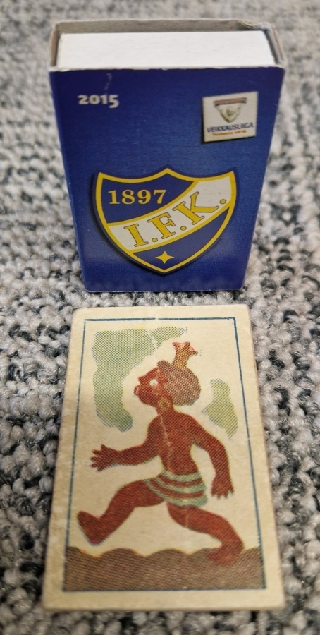 Taskukalenteri vuodelta 1947. Hieno