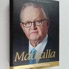Tapani Ruokanen ym. : Matkalla : Martti Ahtisaaren tarina - pikkukuva 1