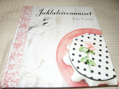 Ulla Svensk Juhlaleivonnaiset