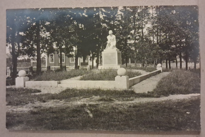 Kauhajoki: 1928 Sankaripatsas **' (739)