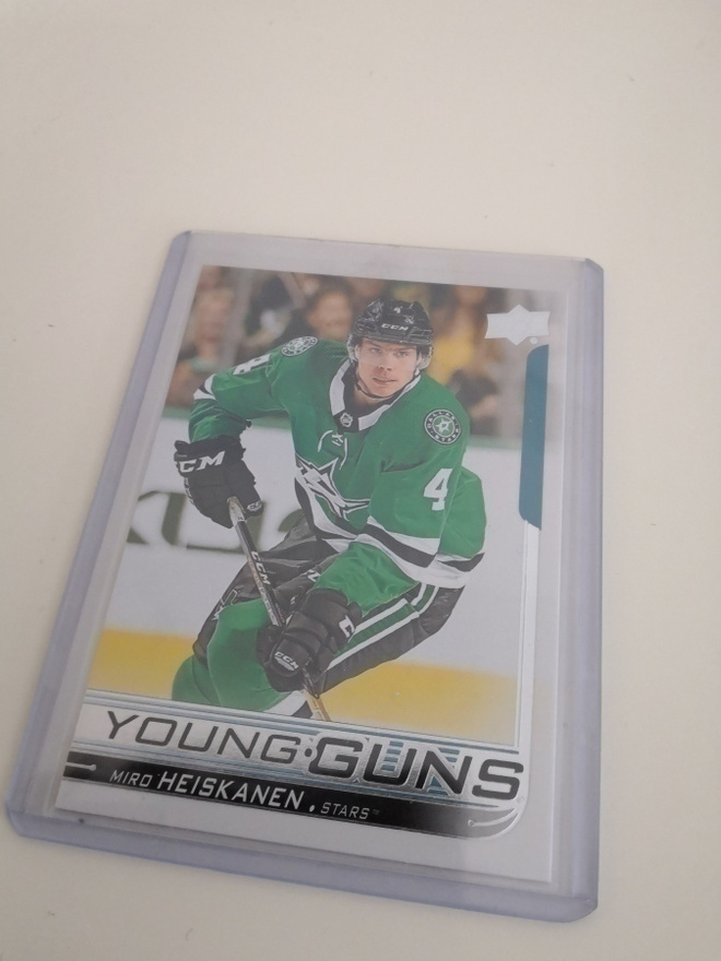 2018-19 Upper Deck Miro Heiskanen Young Guns RC
