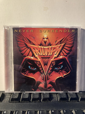 TRIUMPH: Never Surrender, CD, rem.