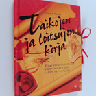 Nicola De Pulford : Taikojen ja loitsujen kirja : yli 40 ... - pikkukuva 1