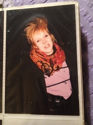 Dani Klein (Vaya Con Dios) valokuva nimikirjoituksella