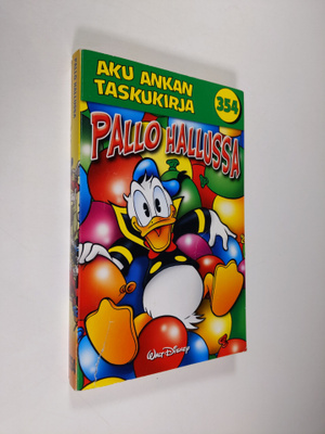 Walt Disney : Pallo hallussa