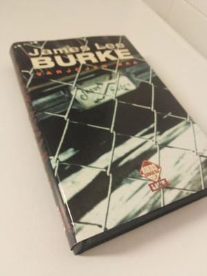 James Lee Burke: Varjojen maa